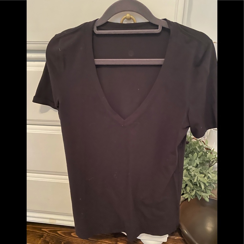 Black size 4 lululemon short sleeve top